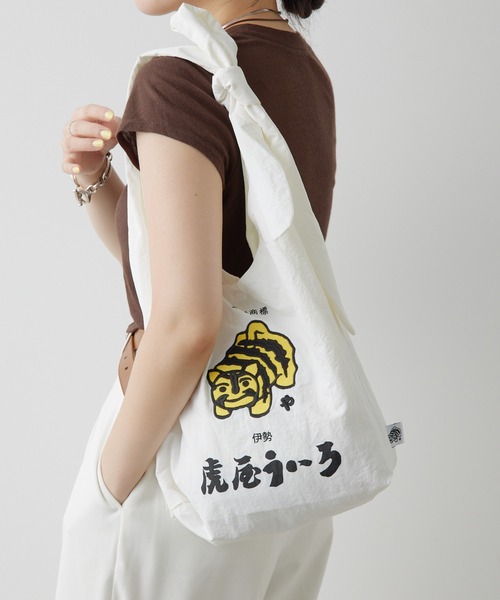 ear PAPILLONNER（イアパピヨネ）の「《撥水/A4サイズ対応/コラボ第二