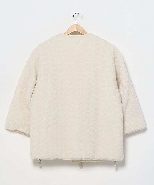 CASA FLINE（カーサフライン）の「再生ポリエステルリバーシブルコート