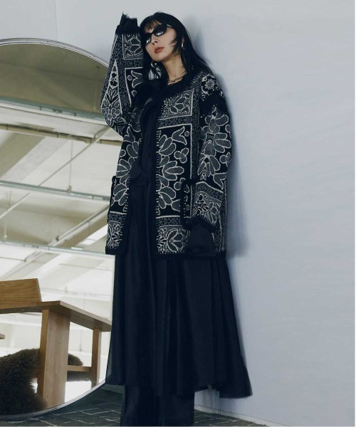 Ameri（アメリ）の「RUG PATTERN KNIT JACKET（ノーカラージャケット