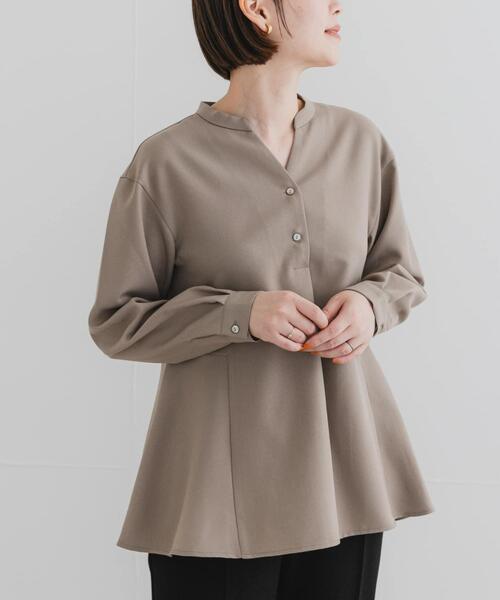 セール】『UR TECH SMOOTHLUXE』F by ROSSO サイドペプラムブラウス