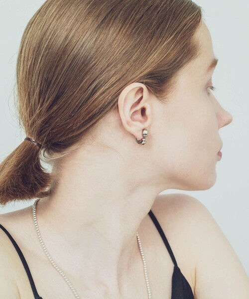 ete（エテ）の「〇ロウ フローピアス（ピアス（両耳用））」 - WEAR