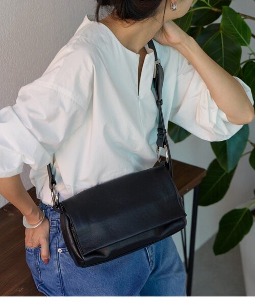 本革》レザーボディバッグ（ショルダーバッグ）｜BEARDSLEY