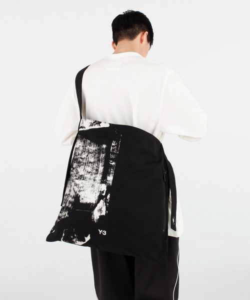 Y-3（ワイスリー）の「Y-3 AOP C BAG（トートバッグ）」 - WEAR