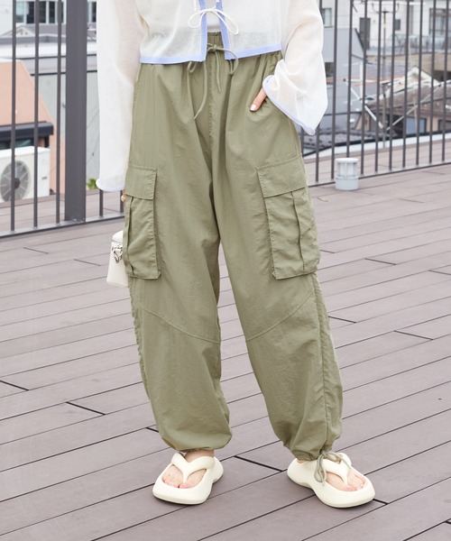 w closet（ダブルクローゼット）の「切替イージーカーゴパンツ（カーゴ