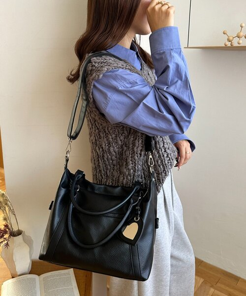 ミラーチャーム付ソフトボストンバッグ（ボストンバッグ）｜DISCOAT