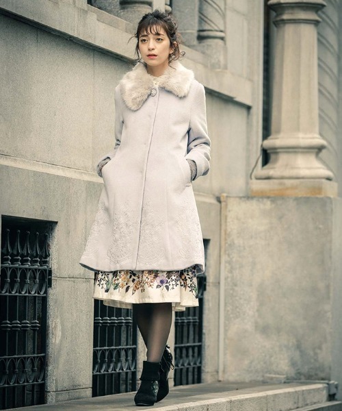 axes femme（アクシーズファム）の「裾刺繍2wayコート（ダッフル