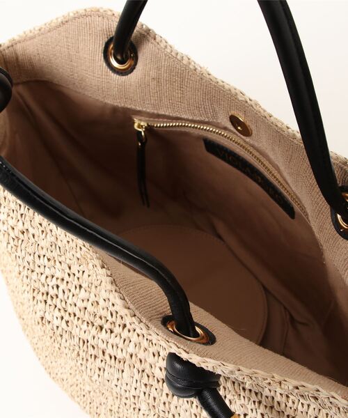 VIOLAd'ORO（ヴィオラドーロ）の「VIOLAdORO☆ツイストハンドルリップ