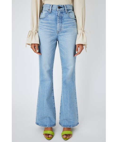 MOUSSY（マウジー）の「MVS L/BLU FLARE（デニムパンツ）」 - WEAR