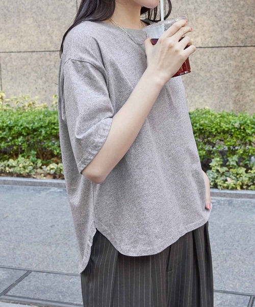 綿100％ラウンドヘム半袖オーバーサイズTシャツ（ショート丈）（T