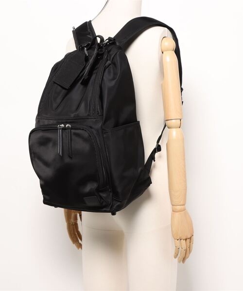 軽量・撥水 自立する大容量マザーズリュック 22L（マザーズバッグ