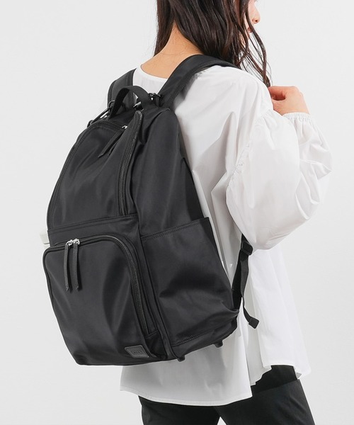 軽量・撥水 自立する大容量マザーズリュック 22L（マザーズバッグ