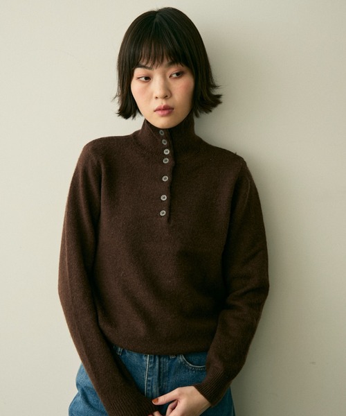 front button high neck knit / フロントボタンハイネックニット