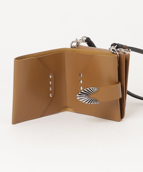 TOGA（トーガ）の「TOGA PULLA Leather shoulder wallet（財布）」 - WEAR