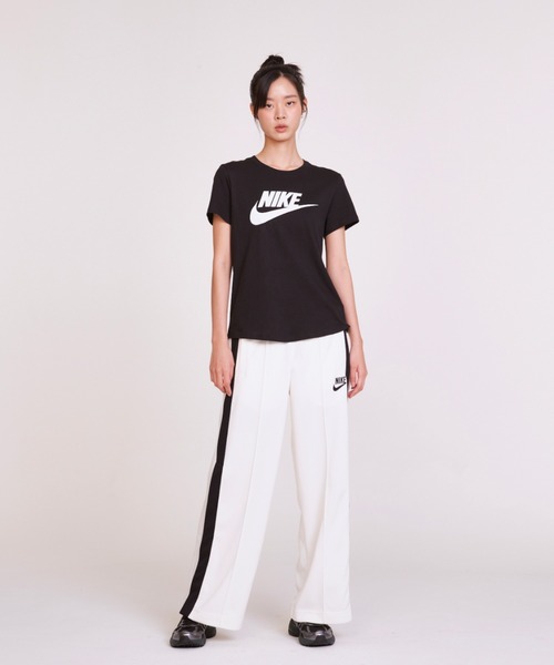 ナイキ スポーツウェア エッセンシャル ウィメンズ ロゴ Tシャツ