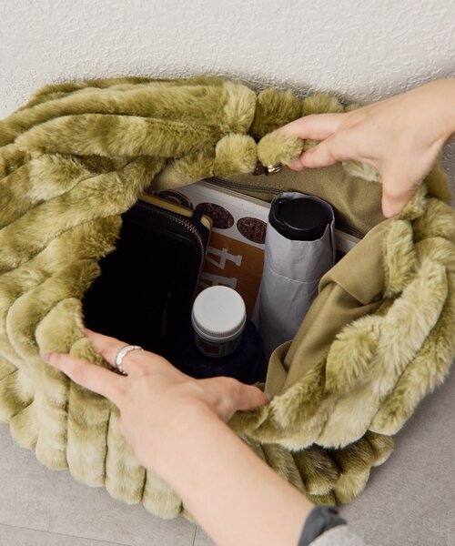 セール】《A4サイズ対応》もこもこファーバッグ（トートバッグ）｜ear