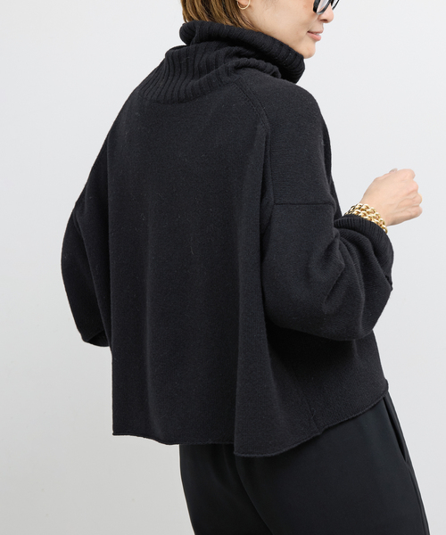 Deuxieme Classe（ドゥーズィエムクラス）の「Neo Cropped