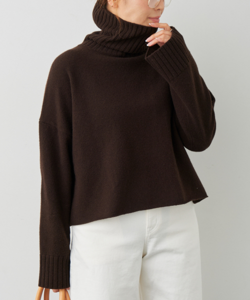 Deuxieme Classe（ドゥーズィエムクラス）の「Neo Cropped