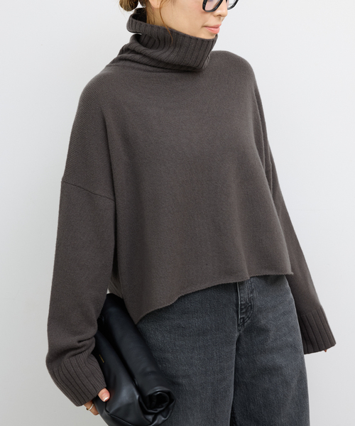 Deuxieme Classe（ドゥーズィエムクラス）の「Neo Cropped