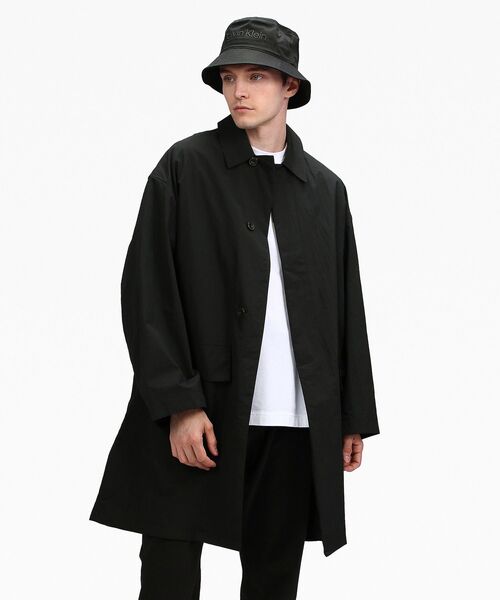 Calvin Klein（カルバン・クライン）の「オーバーサイズナイロンコート