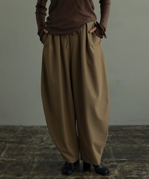 ETRE TOKYO（エトレトウキョウ）の「キャバルリーツイルワイドパンツ