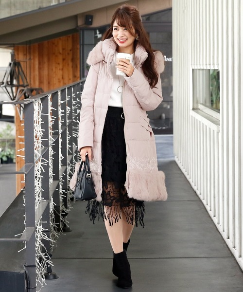 ラビットファーフードロングダウンコートキルティング素材（ダウン