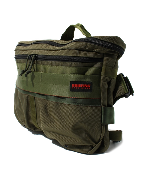 BRIEFING（ブリーフィング）の「DUNE SHOULDER / デューンショルダー