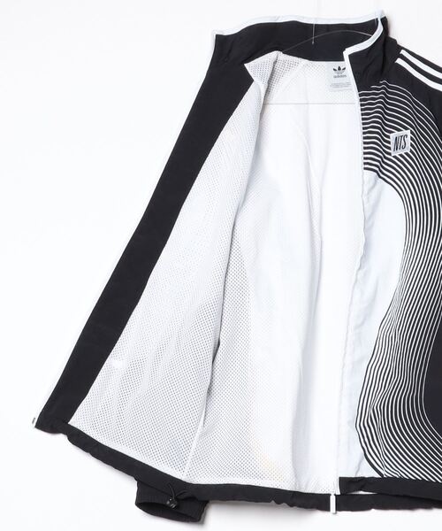 adidas（アディダス）の「adidas × NTS Radio 総柄プリント SST