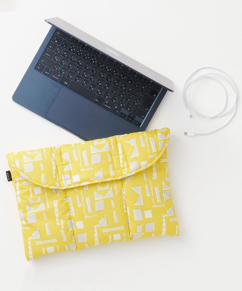 tr：the3 quilting clutch bag M：キルティングクラッチバッグ 超軽量