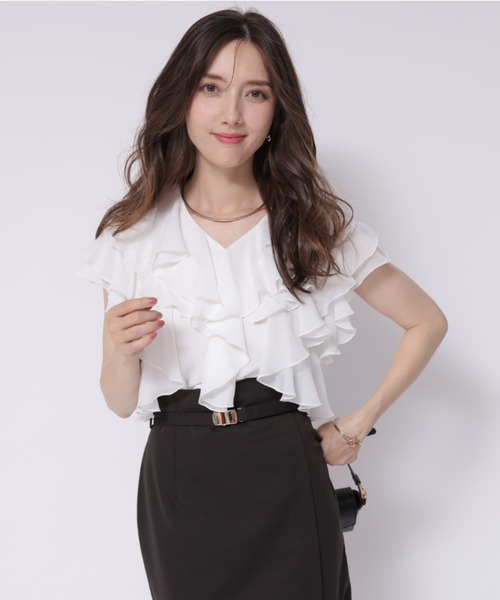 Apuweiser-riche（アプワイザーリッシェ）の「フリルショートブラウス