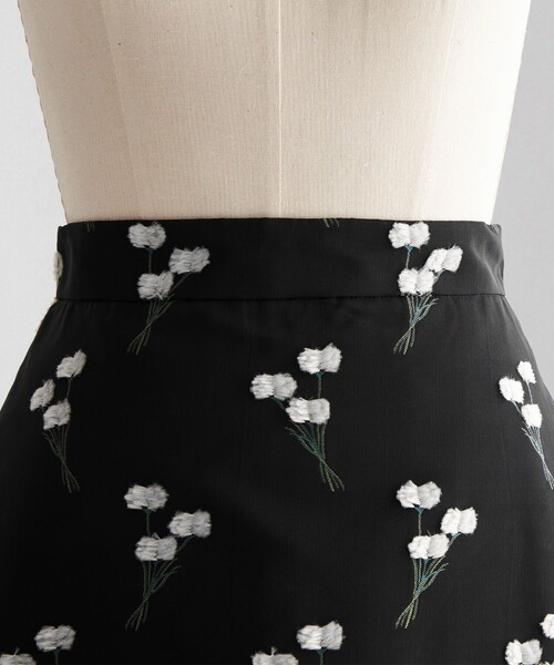 LOEFF（ロエフ）の「＜LOEFF＞ワタスゲ ジャカード コクーン スカート