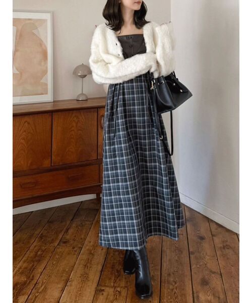 MERCURYDUO（マーキュリーデュオ）の「フェイクレザービスチェ