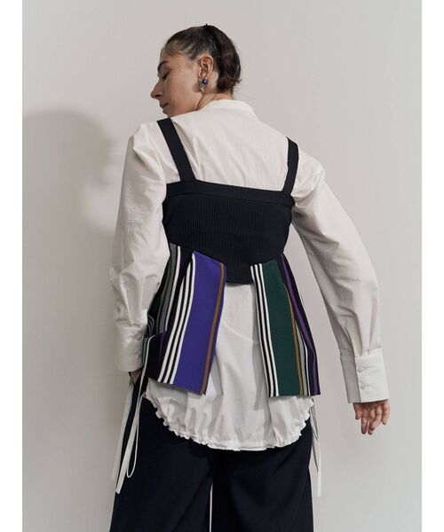 UN3D.（アンスリード）の「マルチストライプニットビスチェ