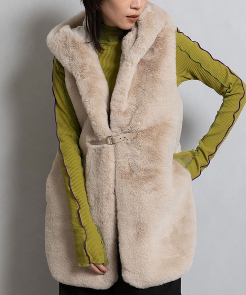 MARECHAL TERRE（マルシャルテル）の「ファーキルティングダウンベスト