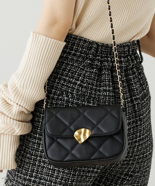 Chico（チコ）の「【新色追加】キルティングスクエアミニショルダー