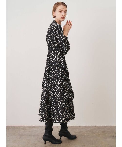 ELENDEEK（エレンディーク）の「サイドラッフルギャザーワンピース