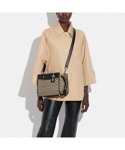COACH（コーチ）の「ローグ 25・シグネチャー テキスタイル ジャカード