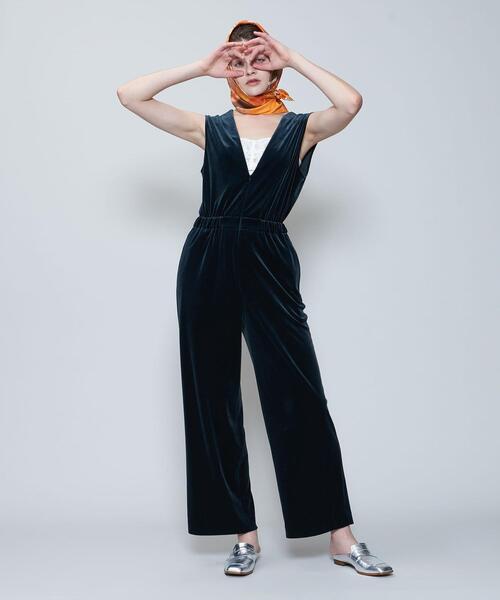 6（ロク）の「＜6(ROKU)＞ベロア Vネック オールインワン（つなぎ