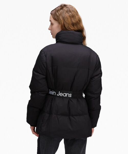 Calvin Klein（カルバン・クライン）の「ロゴベルトパデッドジャケット