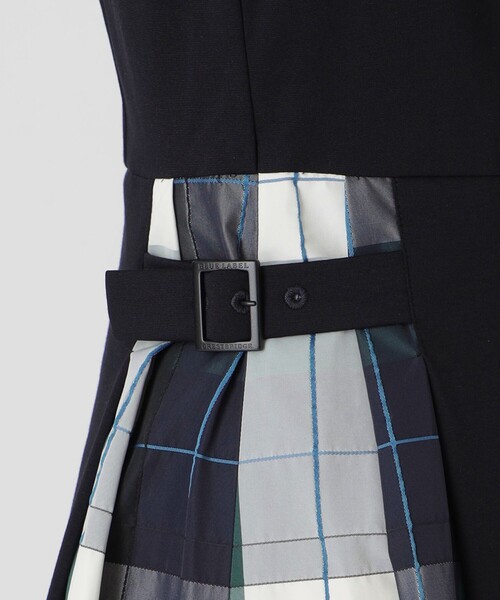 BLUE LABEL CRESTBRIDGE（ブルーレーベルクレストブリッジ）の