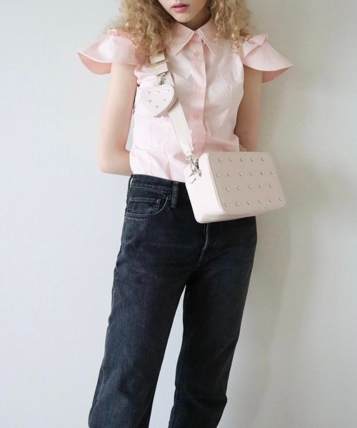 epine（エピヌ）の「e Heart pouch shoulder strap bag heart studs