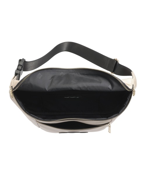 MARY QUANT（マリークワント）の「フロントポケットデイジーパッチ