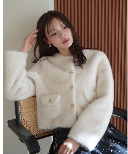 ゴールドボタンフェイクファージャケット（ノーカラージャケット