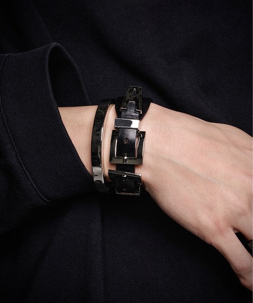 ADRER（アドラー）の「leather × metal belting bangle / レザー