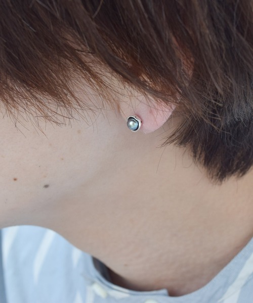 e.m.（イーエム）の「ブラックパールピアス（ピアス（片耳用））」 - WEAR