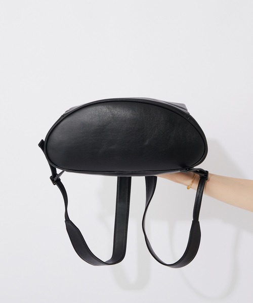 ear PAPILLONNER（イアパピヨネ）の「《A4対応/本革》レザースタンド