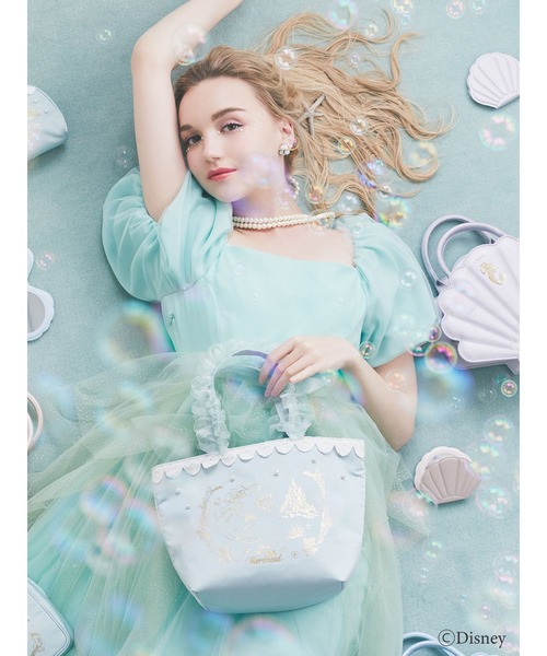 Maison de FLEUR（メゾンドフルール）の「Ariel/フリルハンドルトート