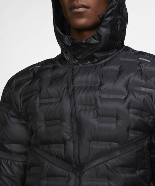 NIKE（ナイキ）の「ナイキ エアロロフト メンズ ランニングジャケット