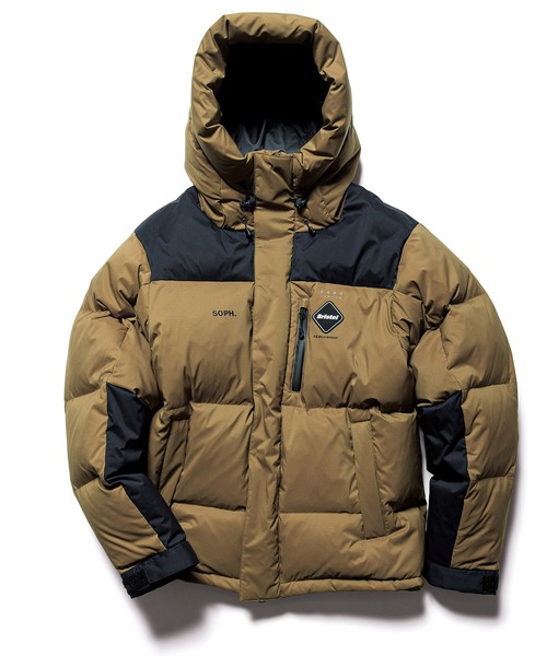 F.C.Real Bristol（エフシーレアルブリストル）の「TOUR DOWN PARKA