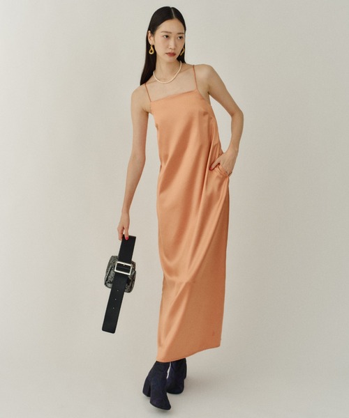 Fastener slit satin dress/ファスナースリットサテンドレス
