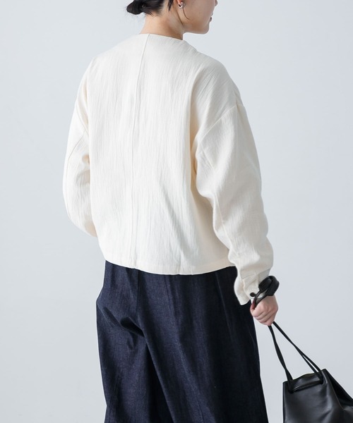 かぐれ（カグレ）の「クルーネックジャケット（ノーカラージャケット